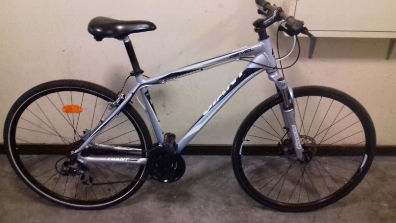 giant revel 4 mountain bike